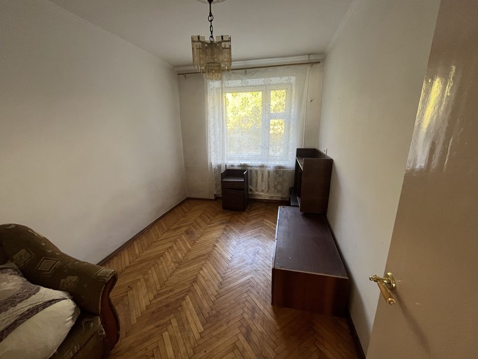 3 кім. Вул. Золотогірська 100$