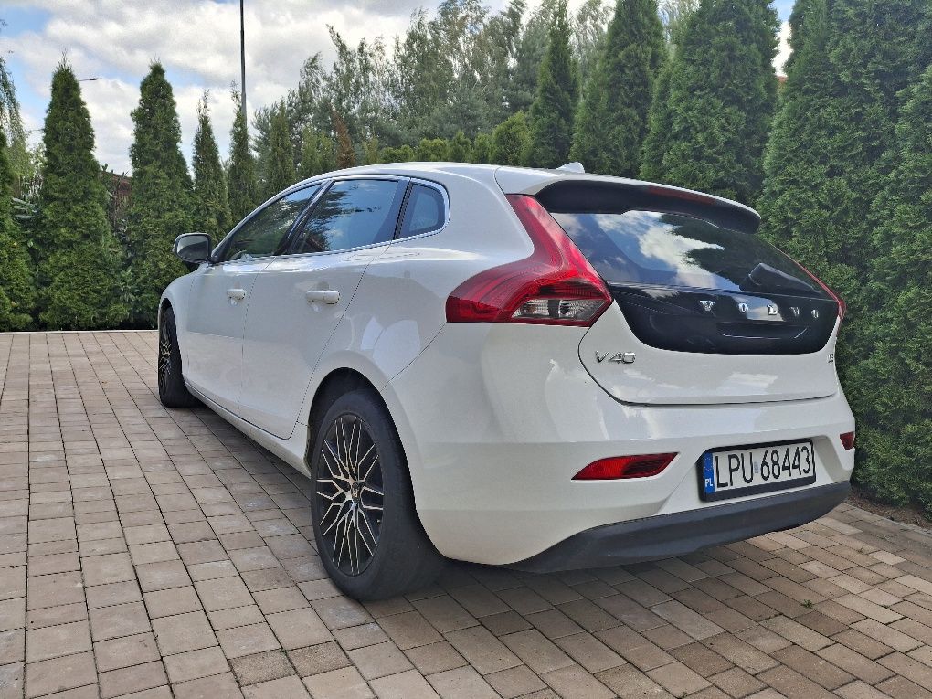 Volvo v40 D2 2014