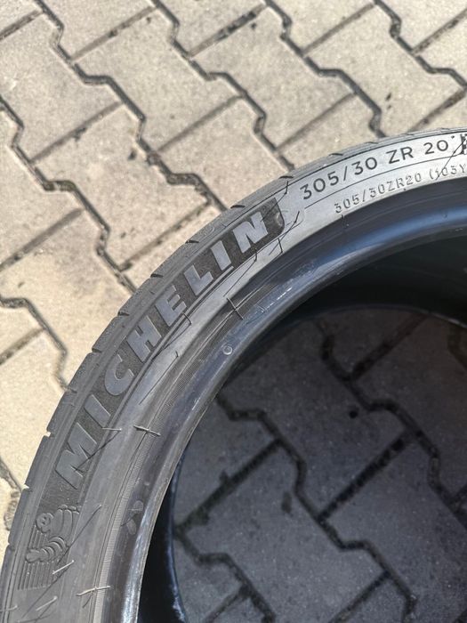 Komplet opon Michelin 305/30 ZR20 103Y * Pilot Super Sport * R8