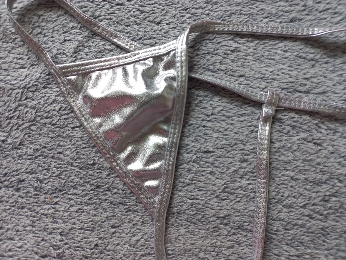 Srebrne kosmiczne stringi metaliczne połyskliwe regulowane S/M nowe! S