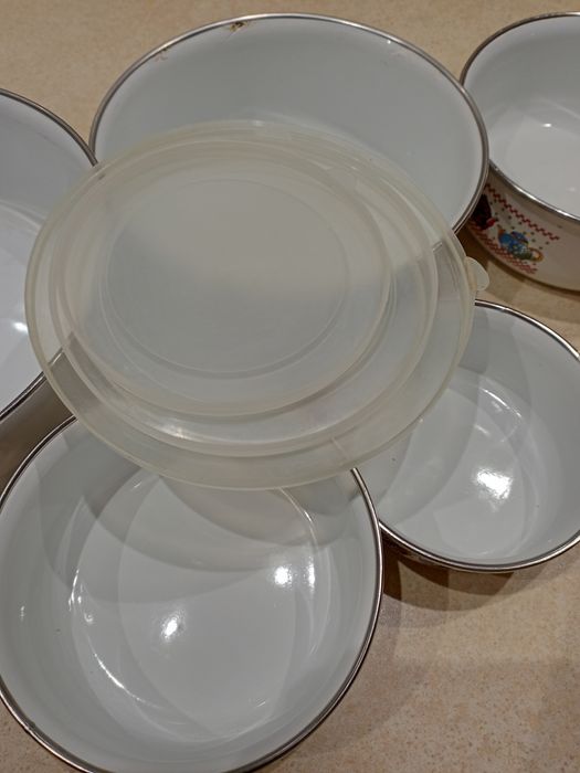 Garnki/miseczki metalowe