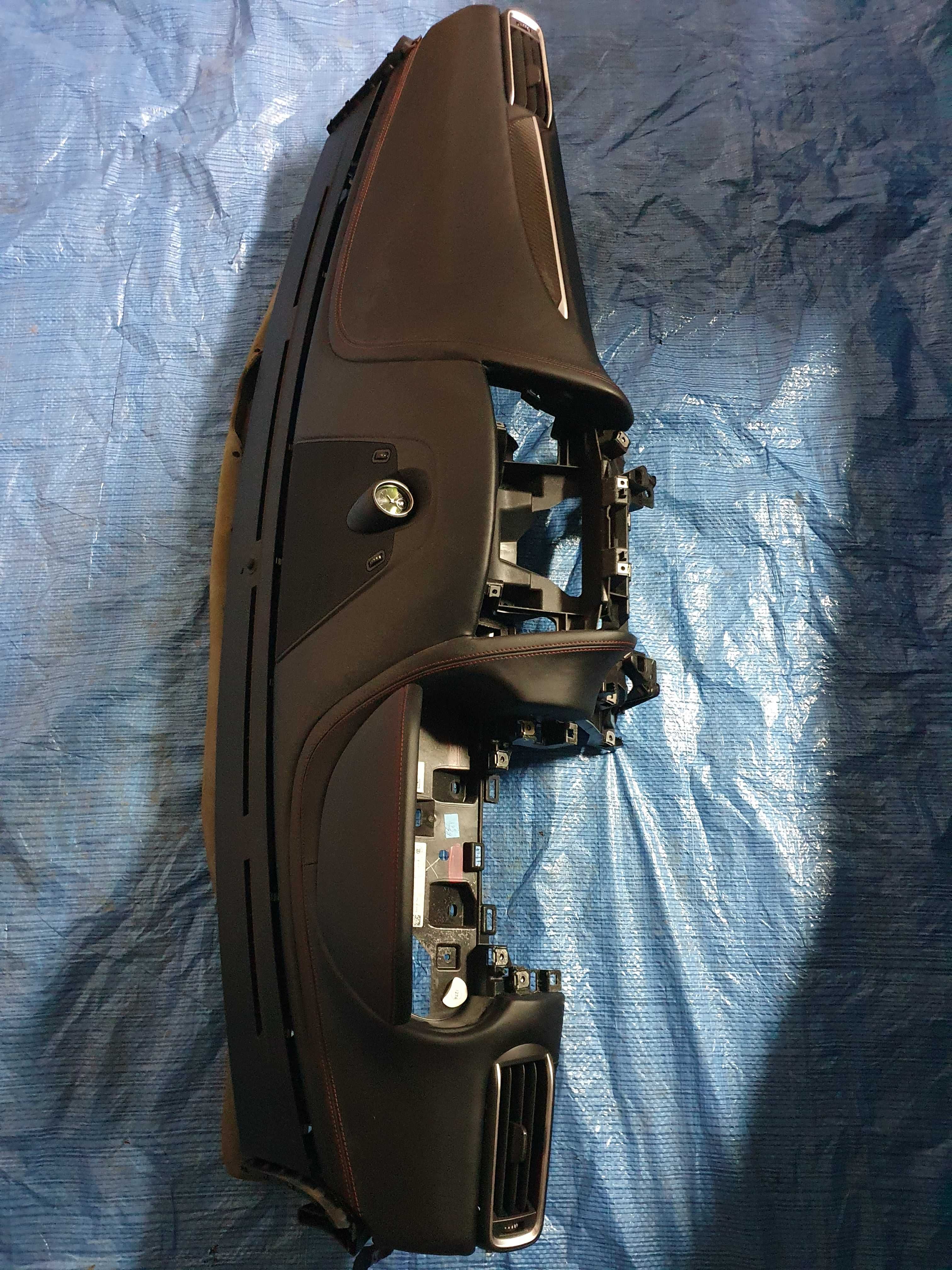 Deska rozdzielcza przednia z poduszka powietrza Maserati Levante Lift