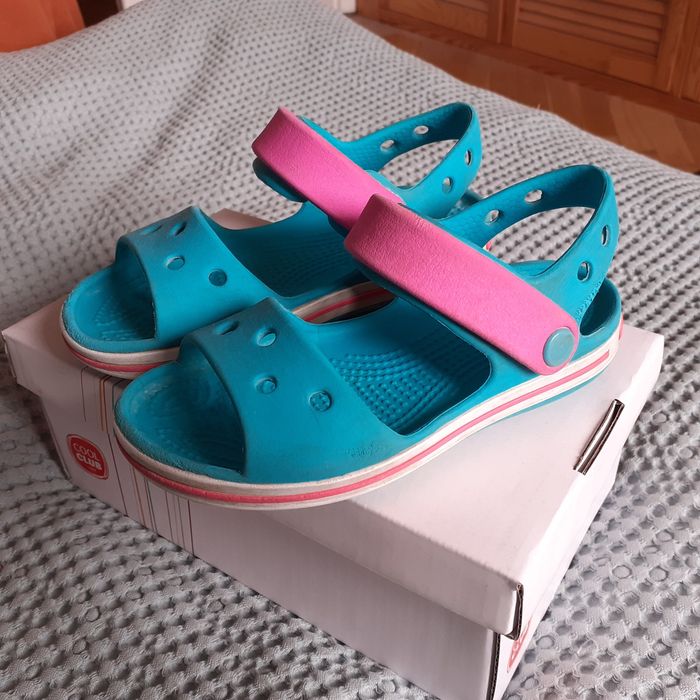 sandałki crocsy C10