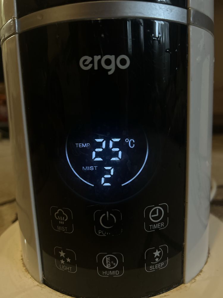 Зволожувач повітря ERGO HU 1860E