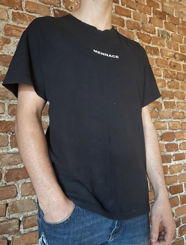 Koszulka czarna t-shirt z nadrukiem na plecach