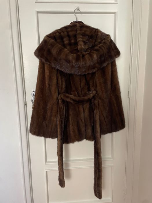 Lindo casaсо para um visual elegante de Inverno