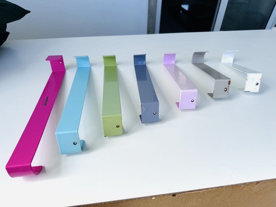 Verbaudet 7 Ganchos Cabides porta atrás colorido