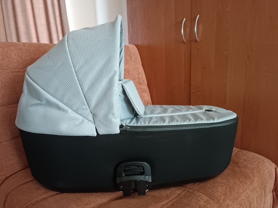 Коляска 3 в 1 Roan Bass Next