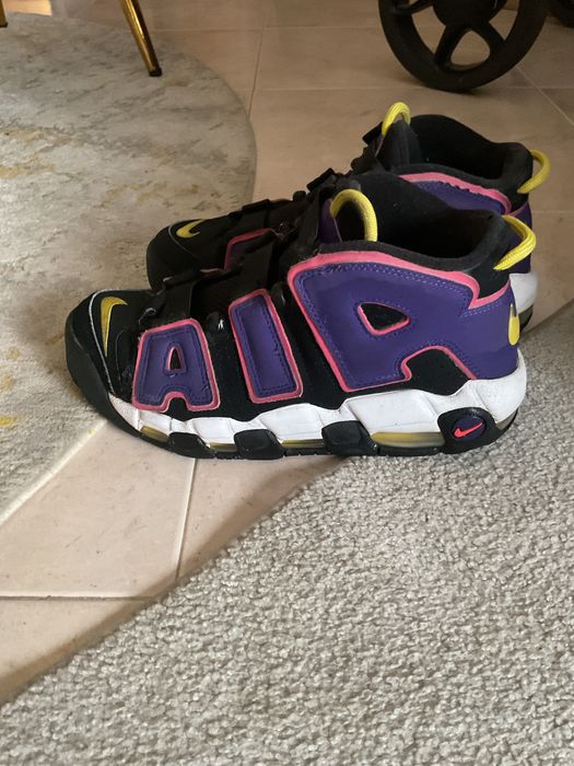Clássico Nike Air Uptempo 40 – Confortáveis e Bem Conservados
