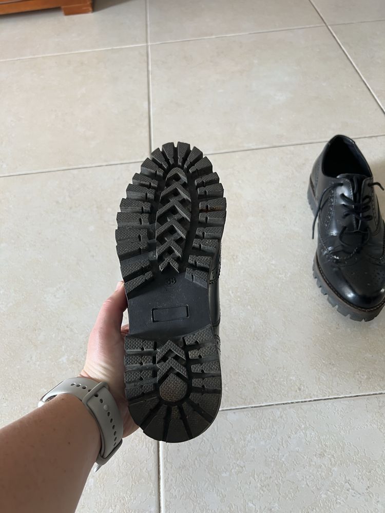 Sapatos Guimaraes