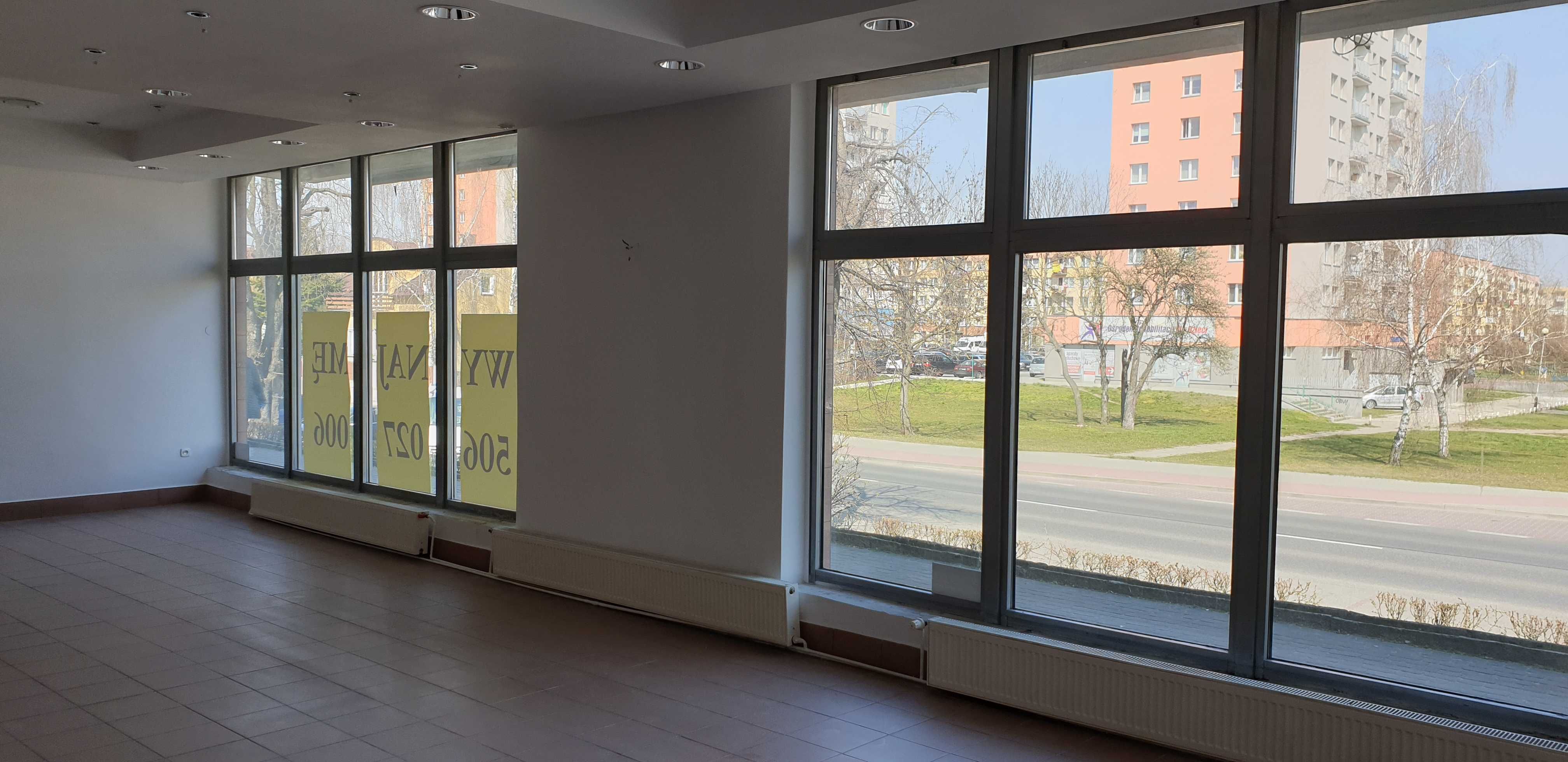 Lokal przy głównej ulicy - 313 m2