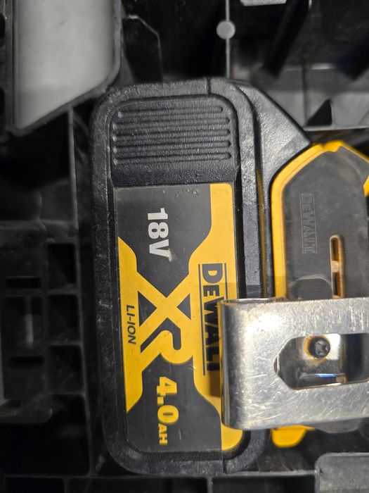 Wiertarko-wkrętarka Dewalt DCD796 bateria ładowarka walizka