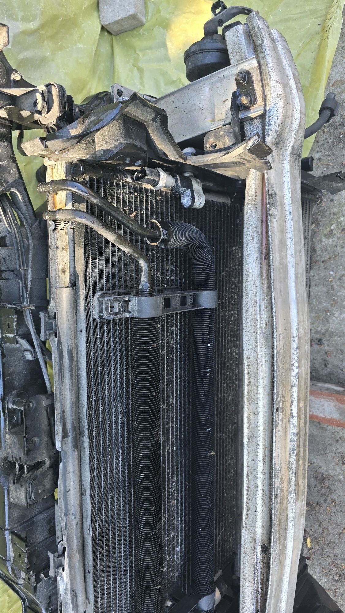 Pas przedni z chłodnicami Audi A4 B8 3.0 tdi manual 08-12