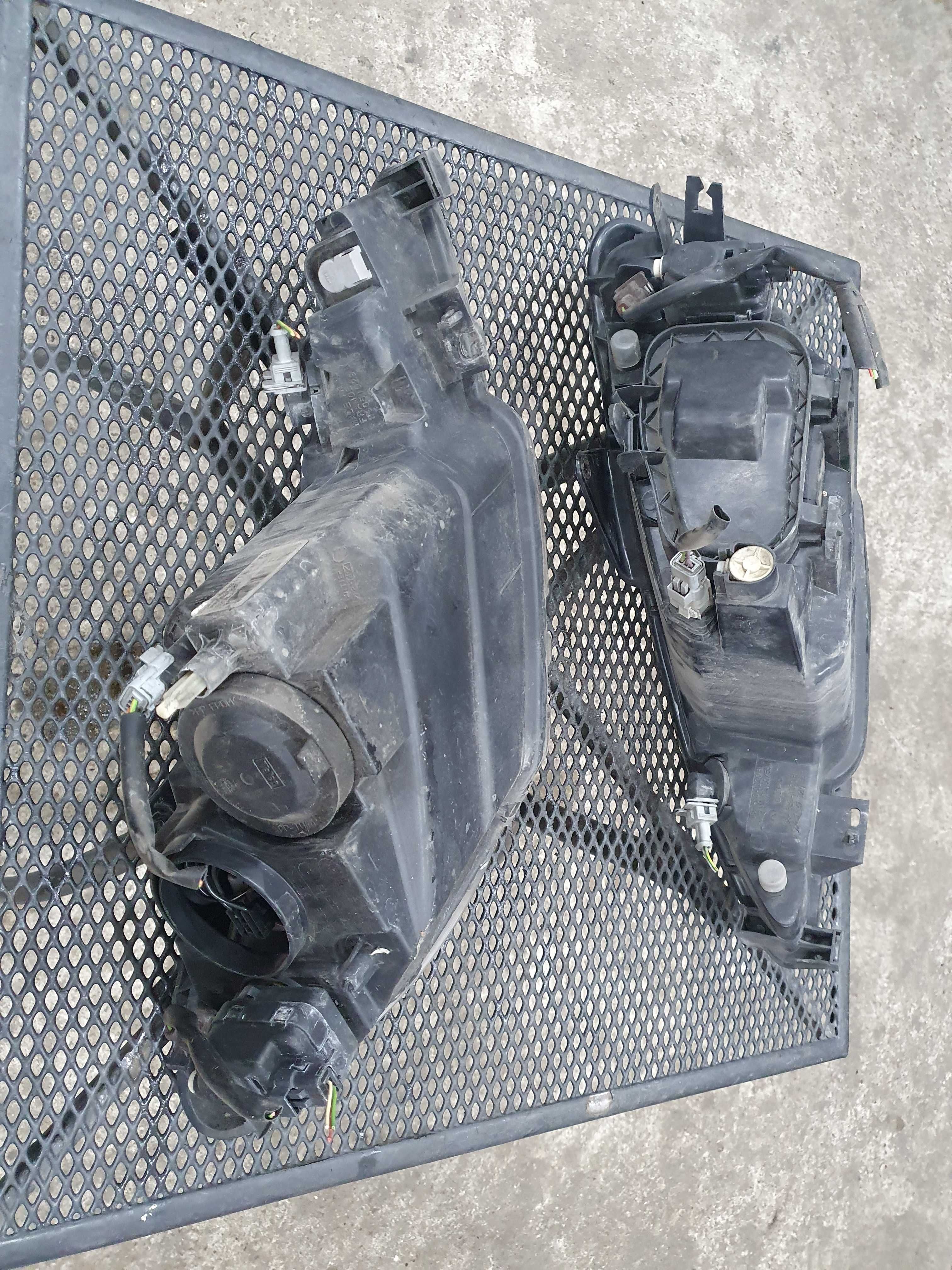 Lampa lampy przód przednie Peugeot 206 05 r komplet