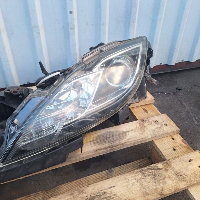 Lampa przód lewa I prawa Mazda 6 ll 08-12r UK