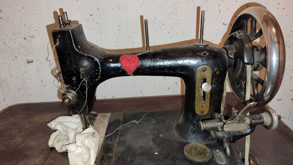 Sprzedam maszynę do szycia