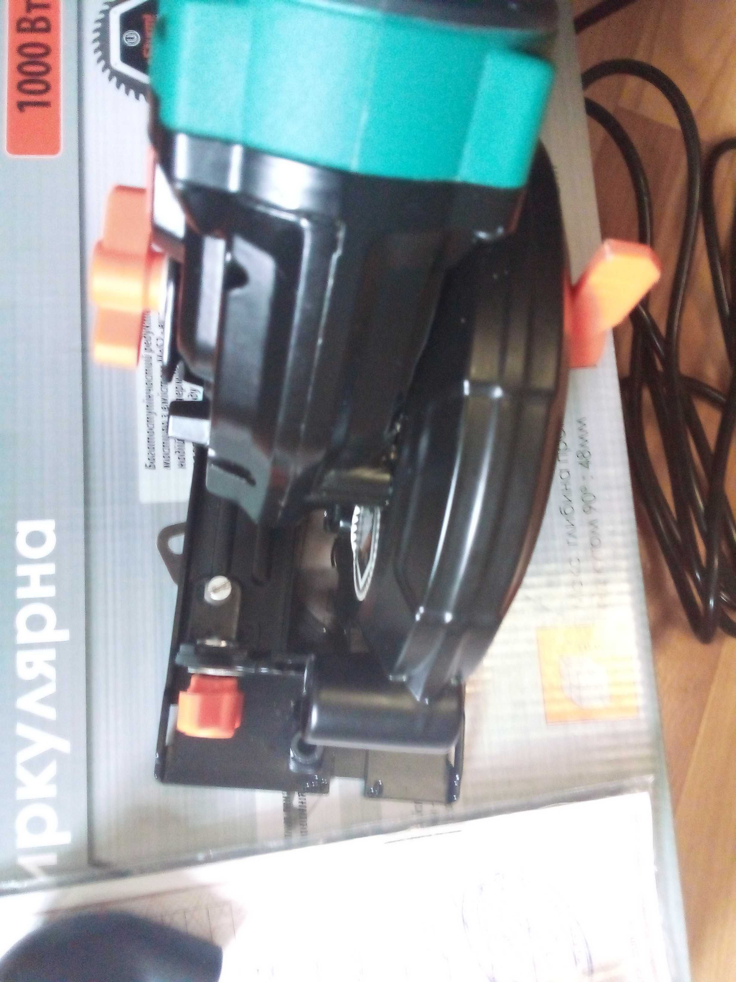 Продаю практично нову дискову пилку Sturm CS5012MS