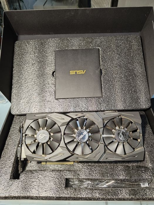 Відеокарта radeon rx580 8gb Asus rog strix