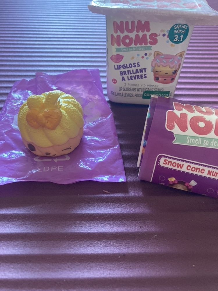 Num noms como novos