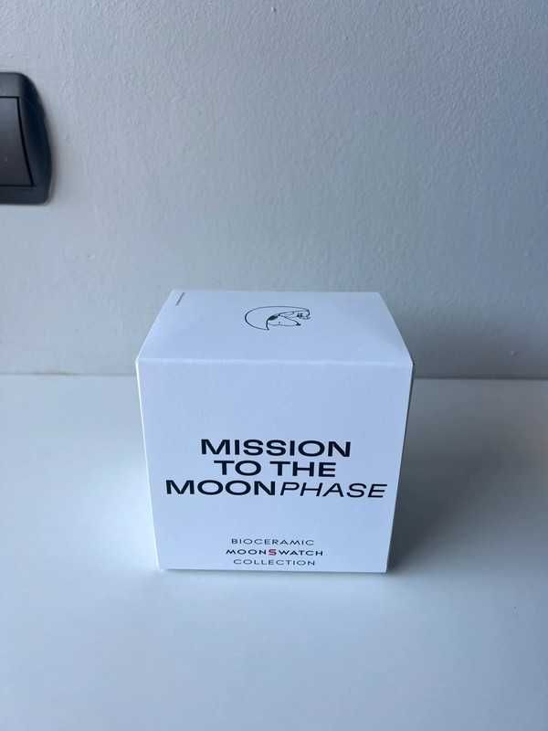 Omega x Swatch Moonphase Snoopy white -SO33W700
