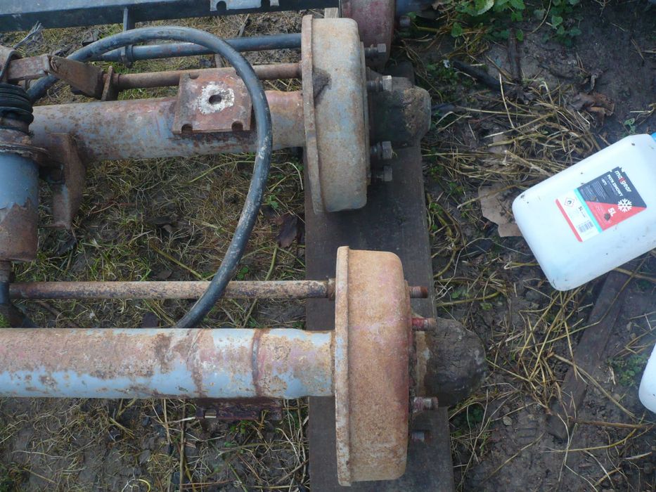 oś do rozrzutnika przyczepy koła 10-15  11,5-15