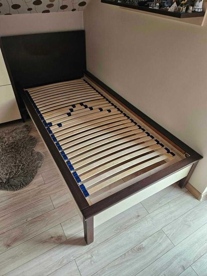 Łóżko z drewnianym stelażem używane 210x90x40