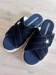 Klapki Converse 38 rozmiar zamszowe granatowe