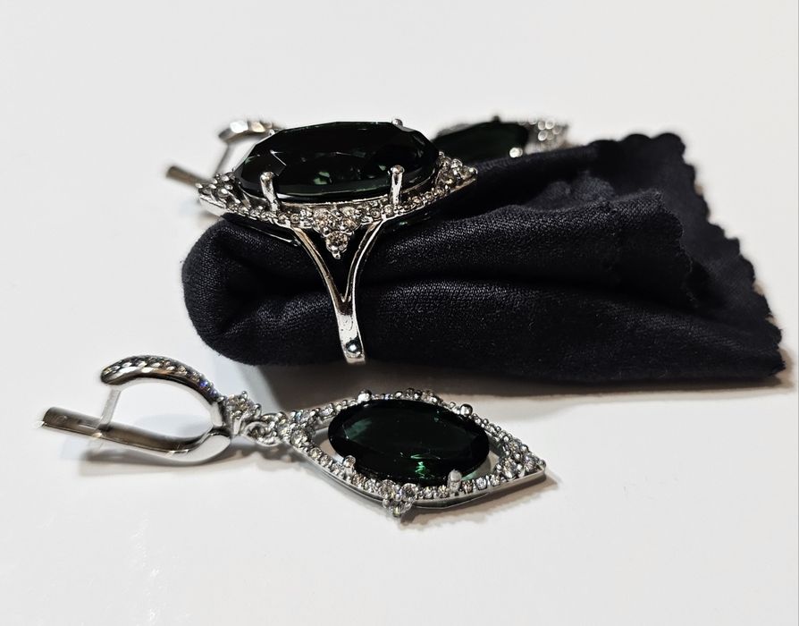 Набор серги и кольцо.