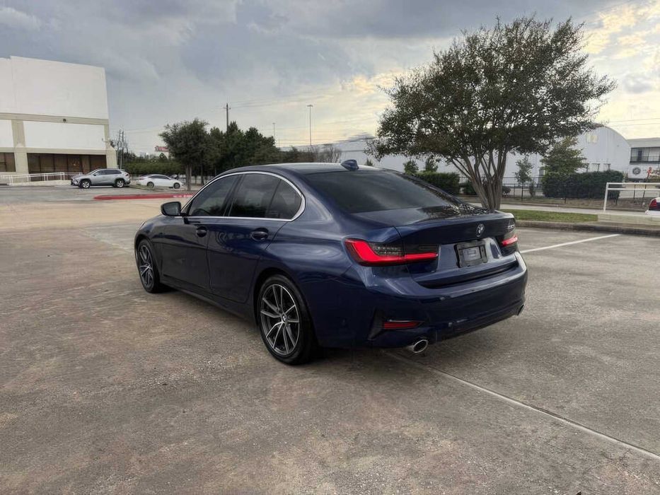 BMW 3 Series 330i      2020