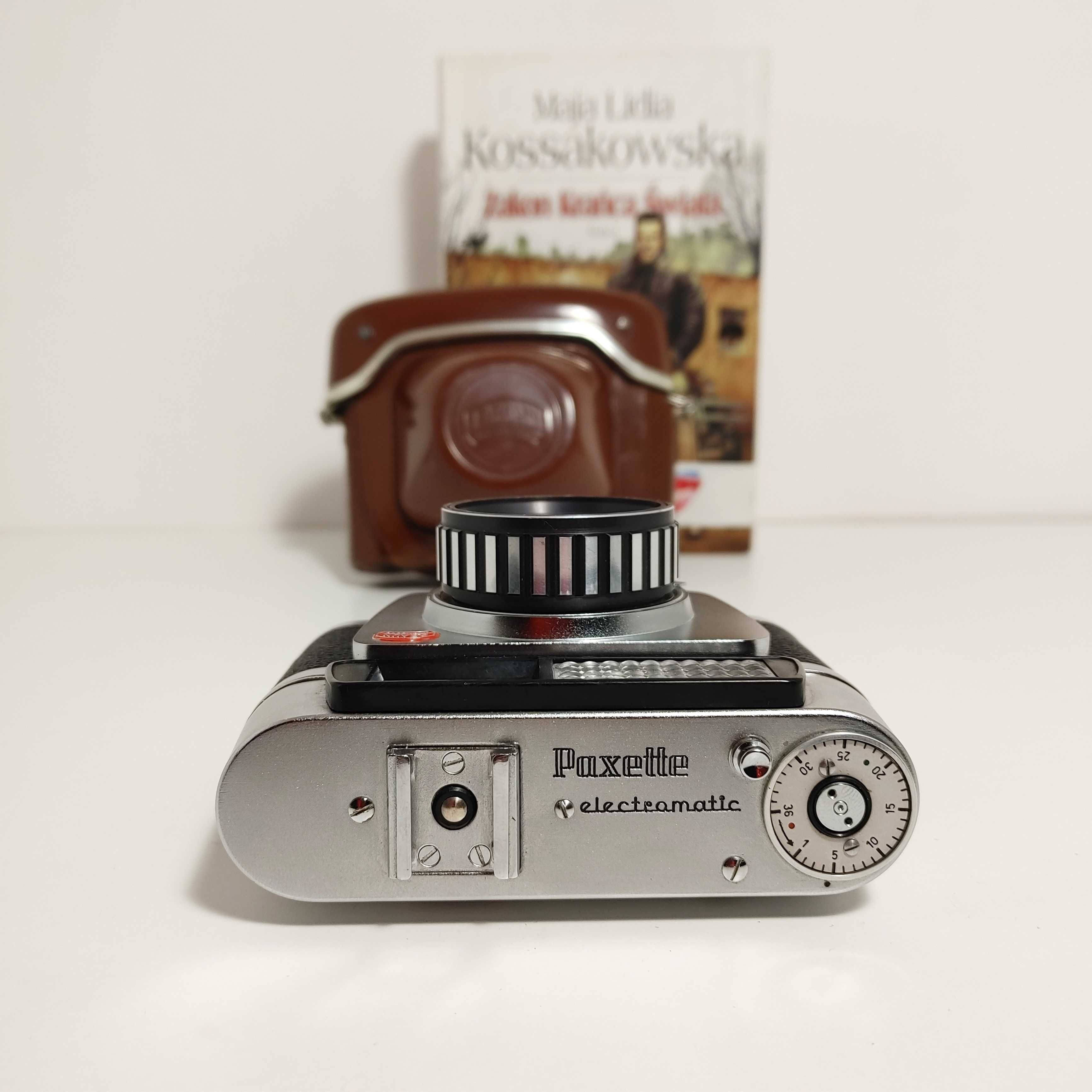 Analogowy aparat fotograficznu z 1959 roku Braun Paxette Electromatic