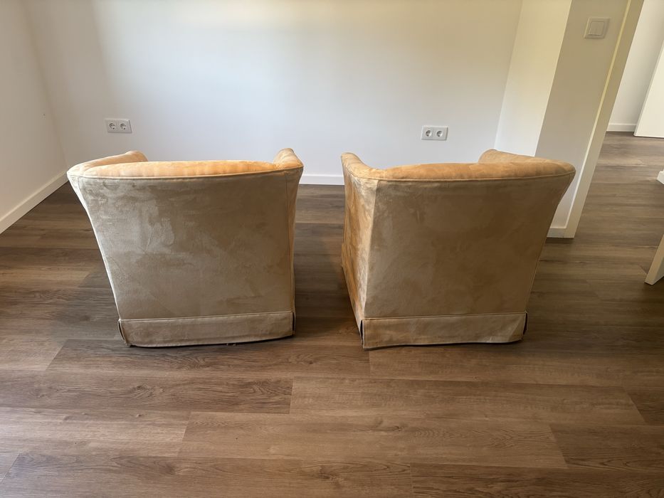 Camas (2)+Colchões (2)+Poltronas (4)