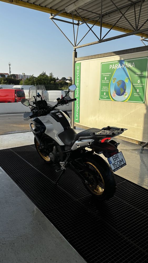 CF Moto 700MT Adv 2025