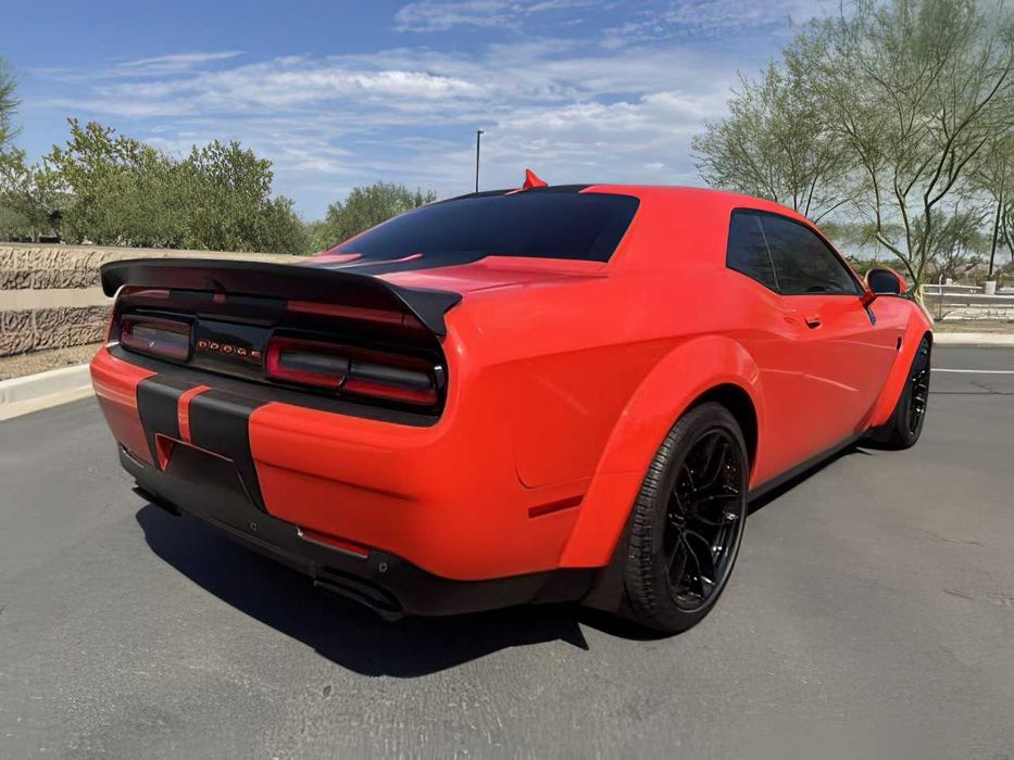 Dodge Challenger      2020