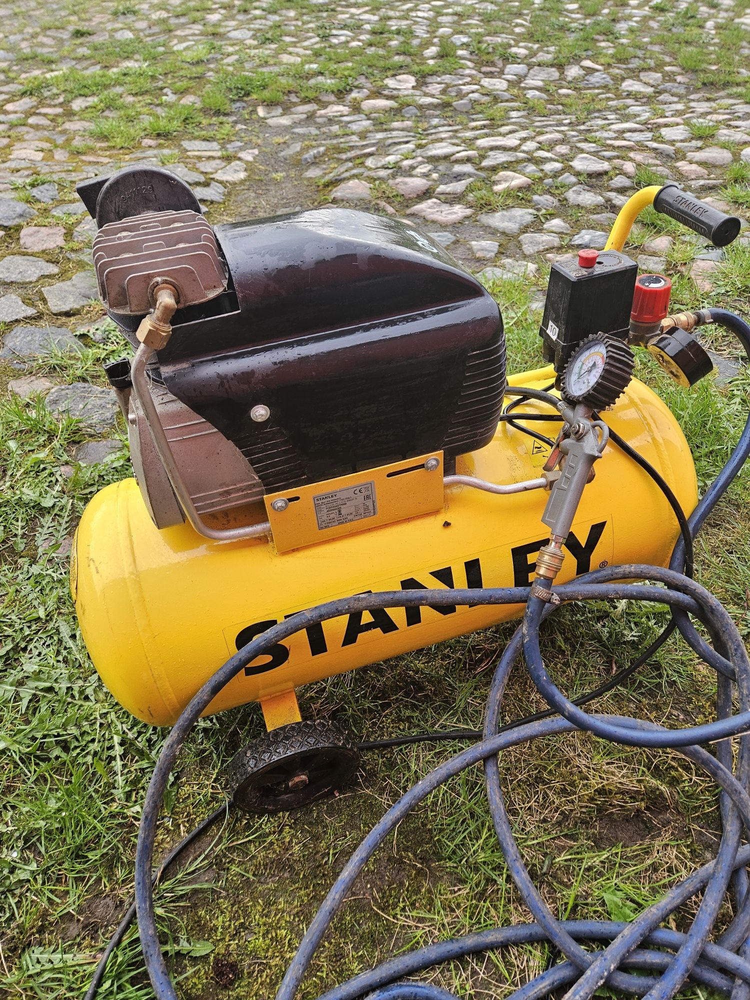 Kompresor olejowy  Stanley 50l, 10bar