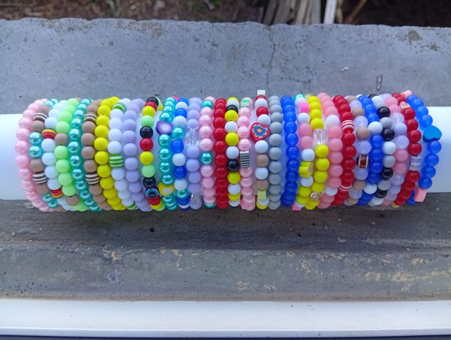 Vendo Pulseiras missangas