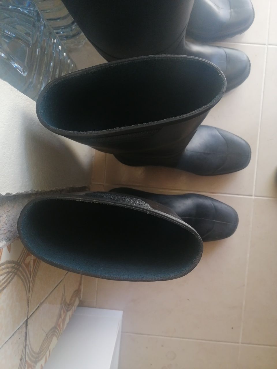 Vendo vários botins ou botas água como novas
