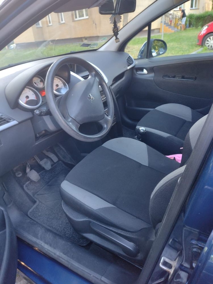 Peugeot 207 1.4 benzyna