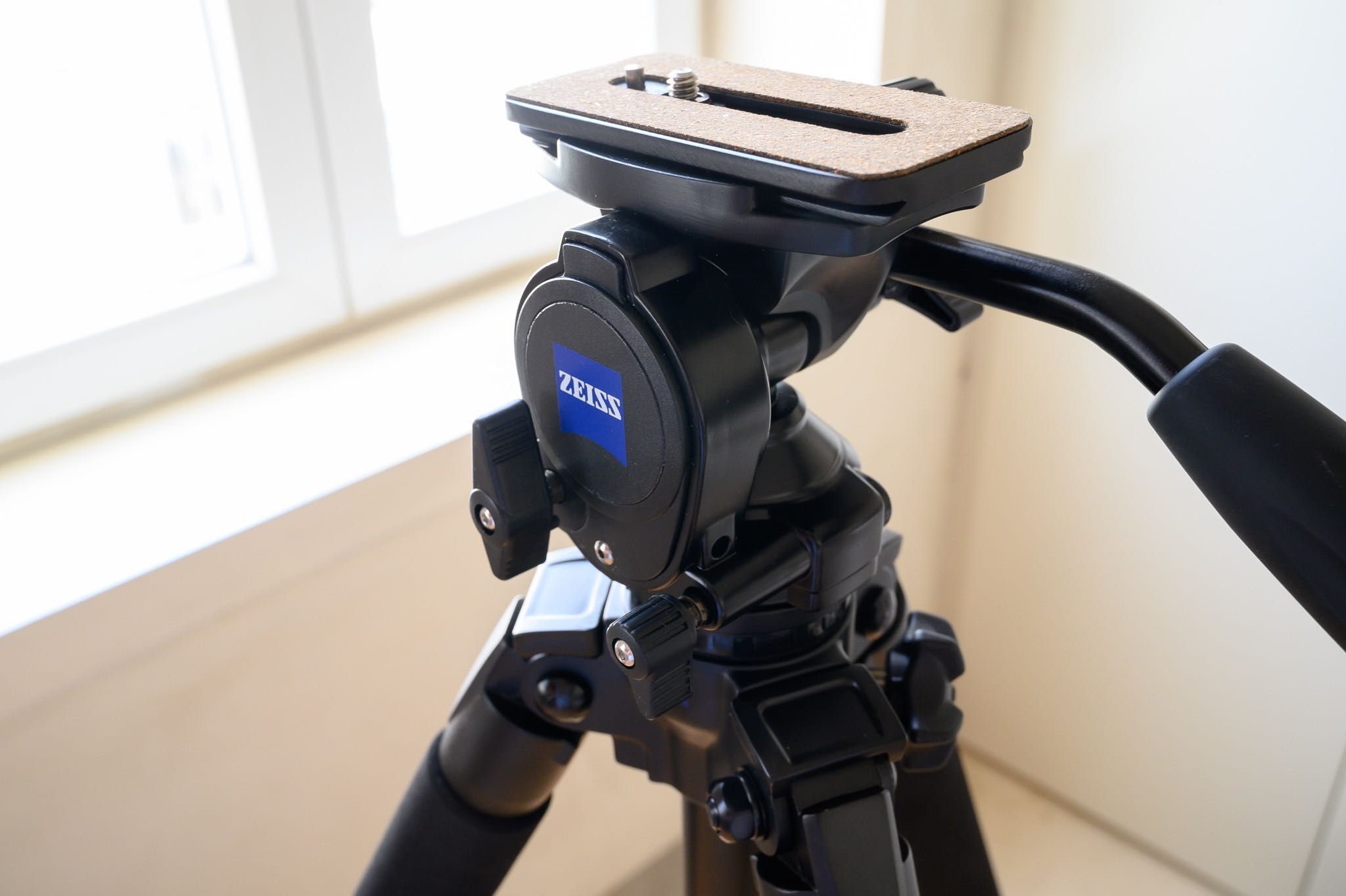 Tripé ZEISS Stativ Professional em carbono