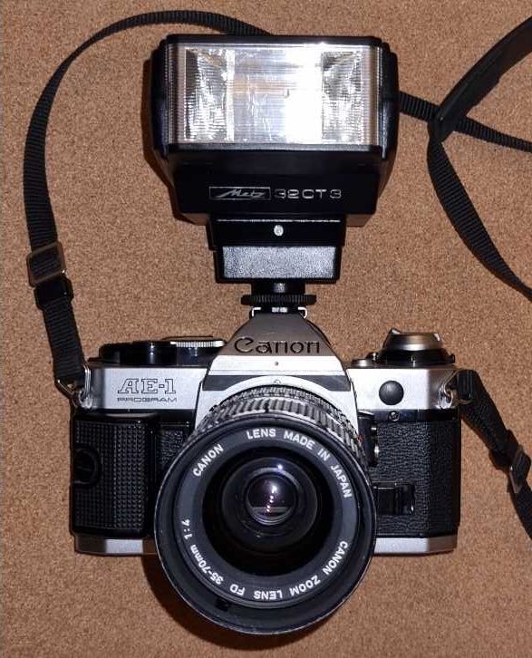 Aparat lustrzanka analogowy Canon AE-1