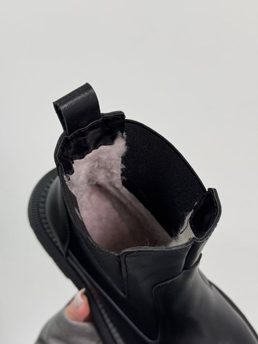 Жіночі зимові чорні челсі натуральна шкіра