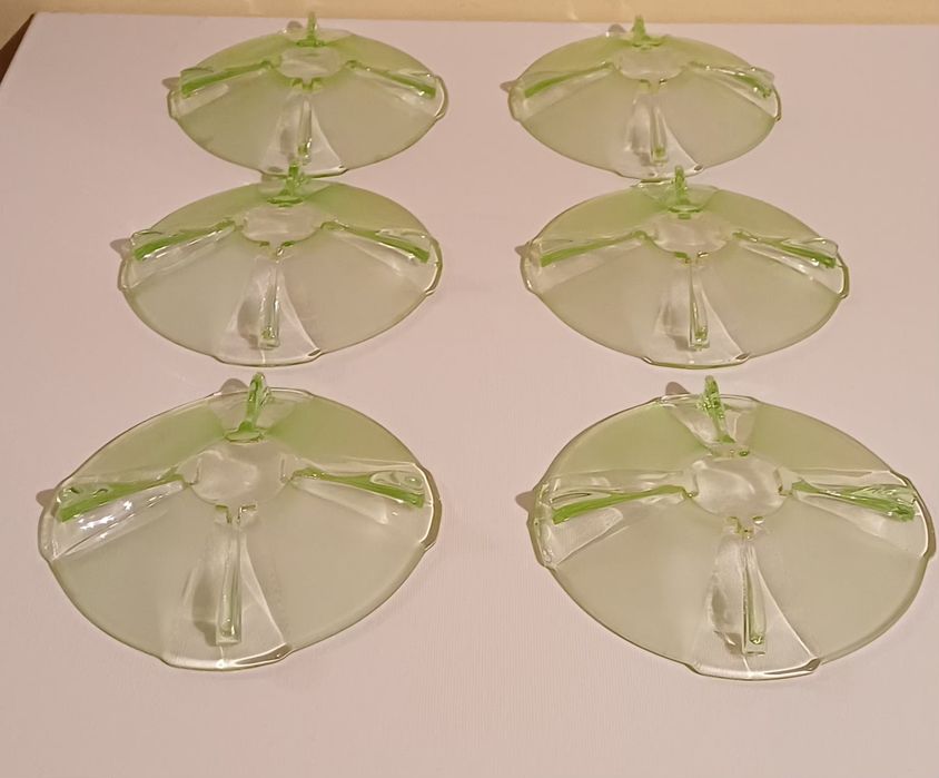 Art Deco miseczki i talerzyki, czeskie szkło z lat 30 XX wieku