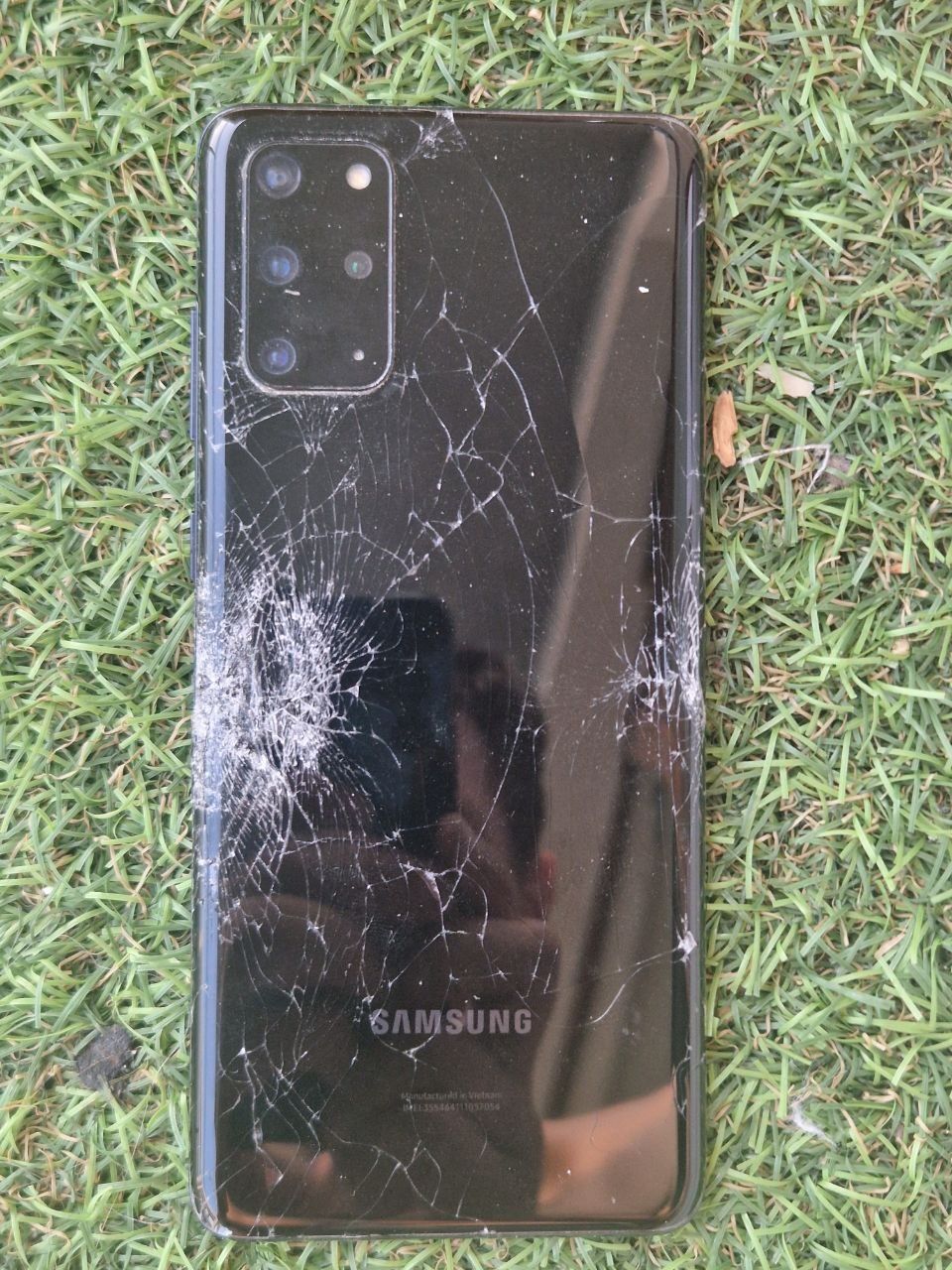 Sprzedam samsung s 20plus 1-sim+e-sim 12/128gb na części