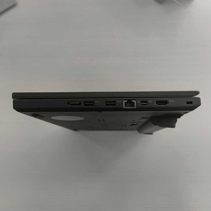 Portátil Lenovo T470P i5 7300HQ 8GB 256GB SSD 14" FHD - Recondicionado