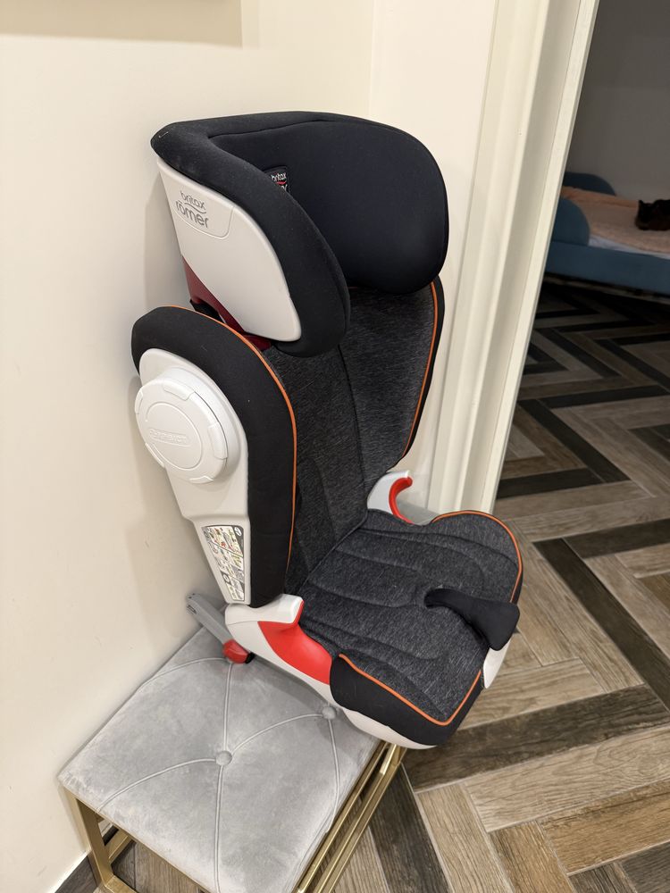 Автокресло фирмы Britax-Romer KIDFIX II Sict