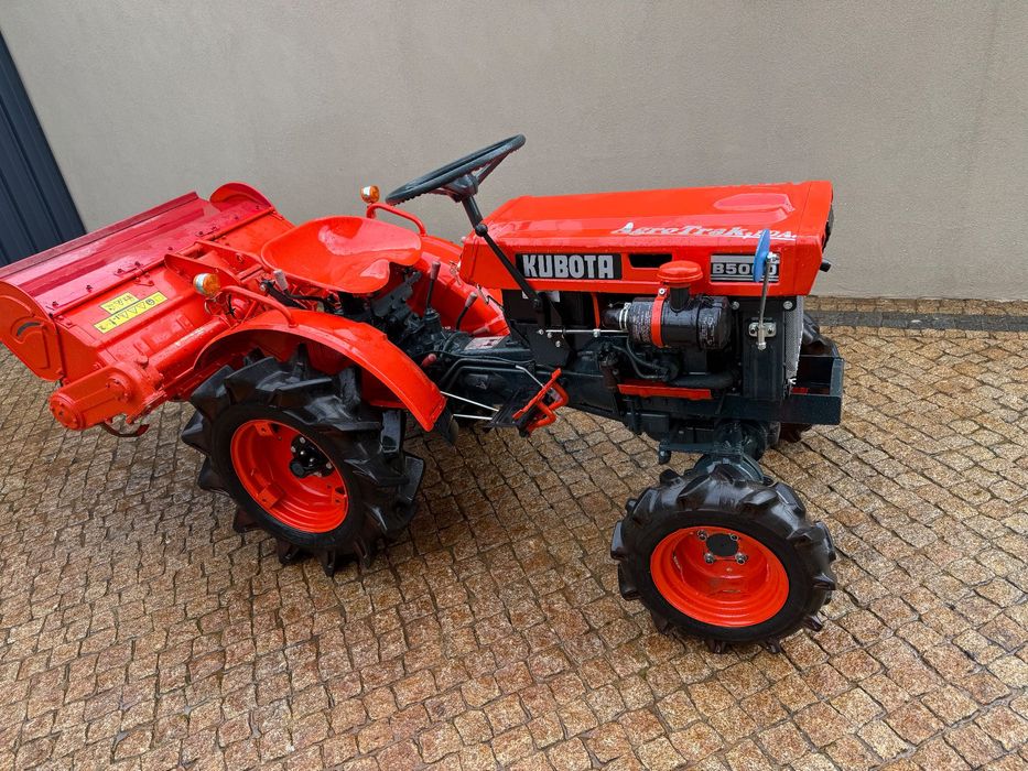 Trator Kubota em bom estado