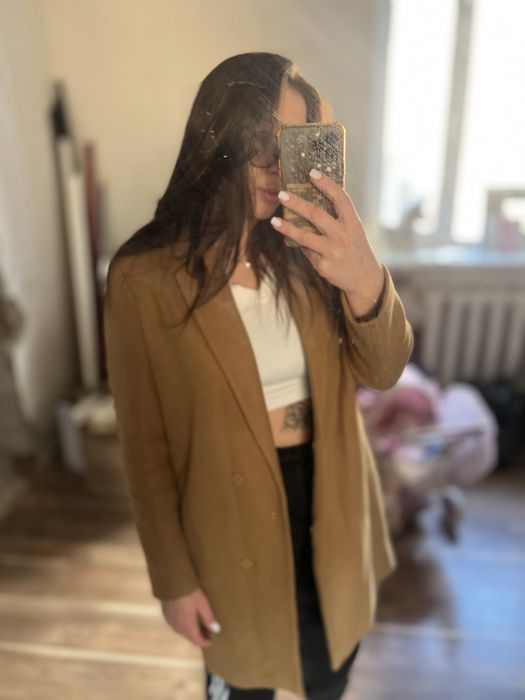 Жіноче пальто осінь