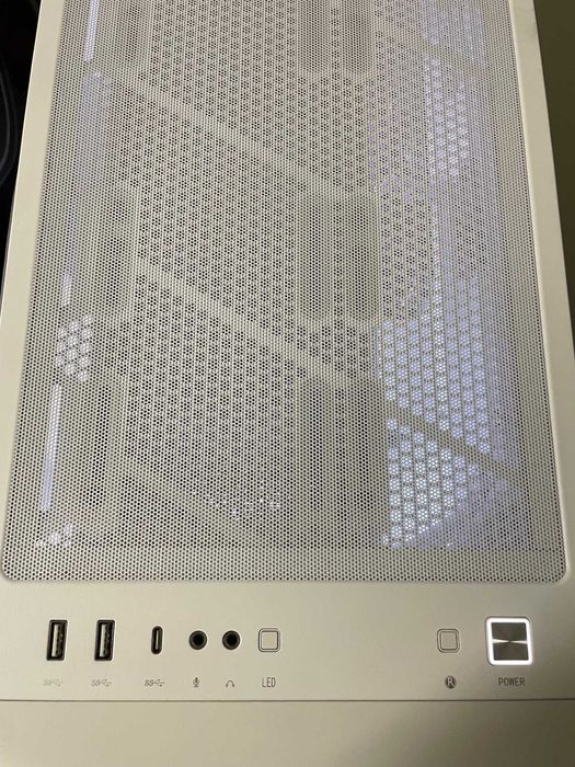PC GAMING / Ryzen 5 7600X / RX 9060XT / 32GB Ram  / SSD 1TB C/Garantia