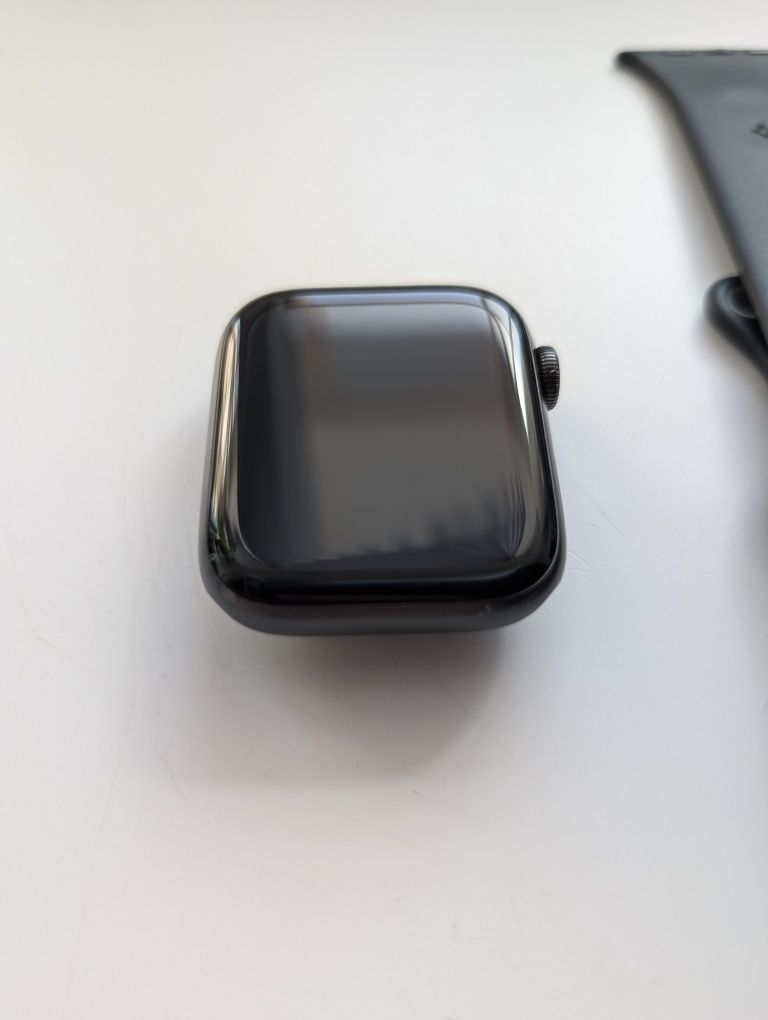 Apple Watch Series 6 (GPS, 44mm) Space Grey Aluminium Case