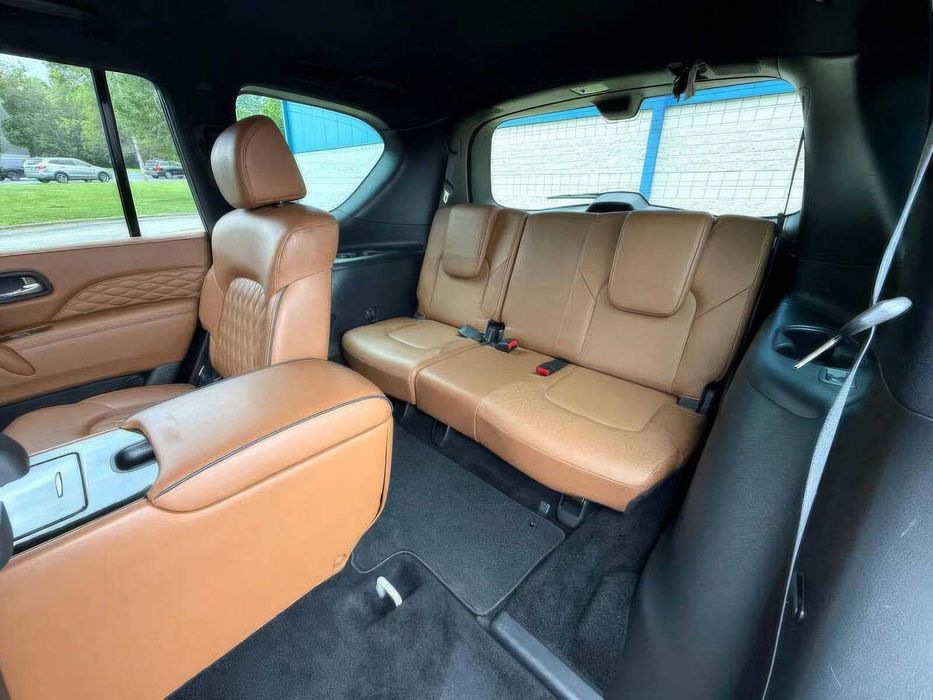 Infiniti QX80      2023