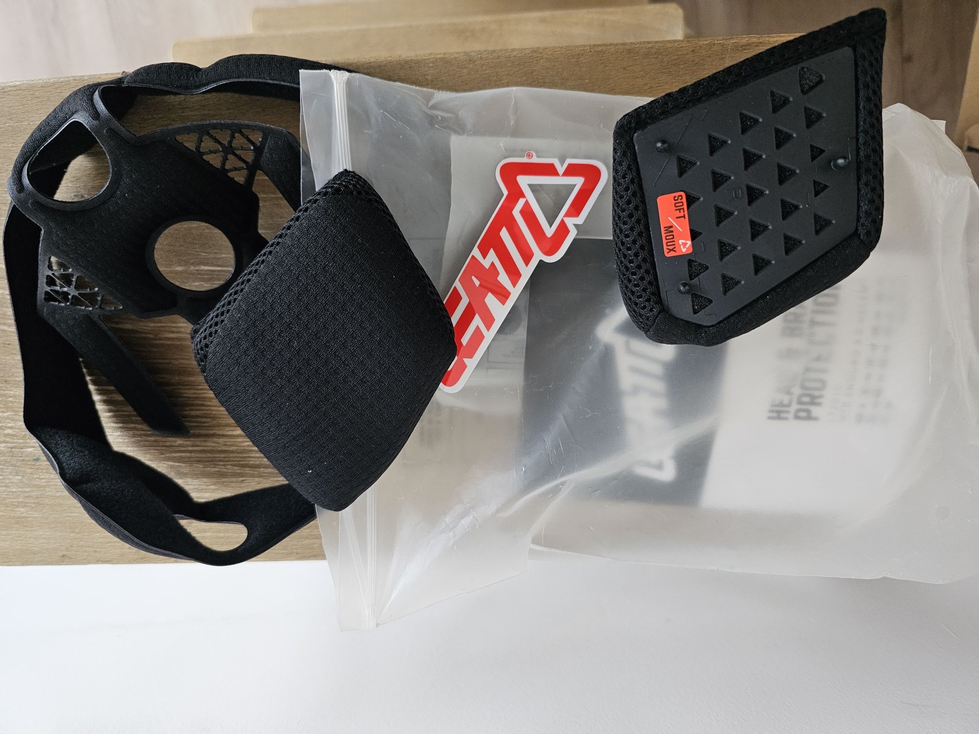 Kask rowerowy Leatt MTB Enduro 4.0 V23 Suede L